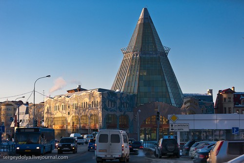 Здания в Ханты-Мансийске.